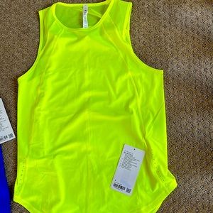 Lululemon sculpt tank in hot yellow - NWT - selling only because too big
